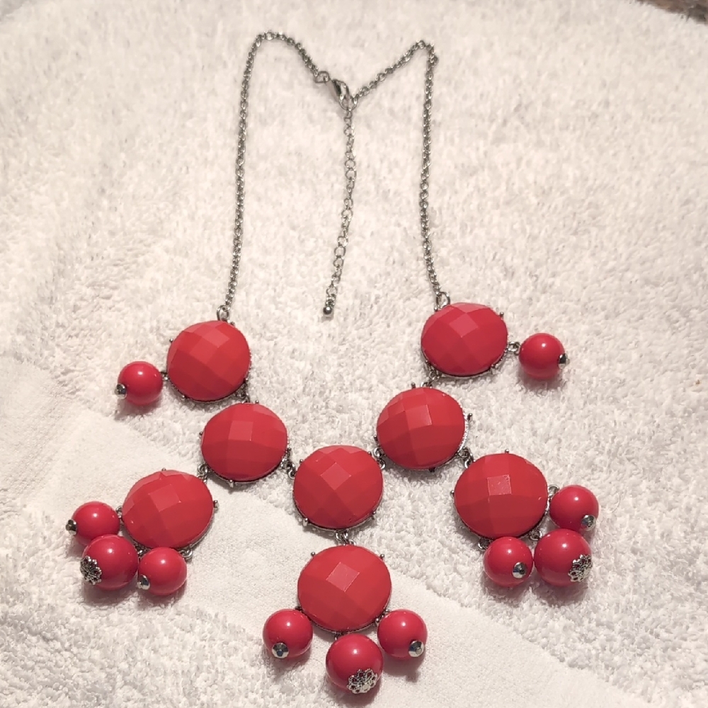 Elegant Red Statement Necklace